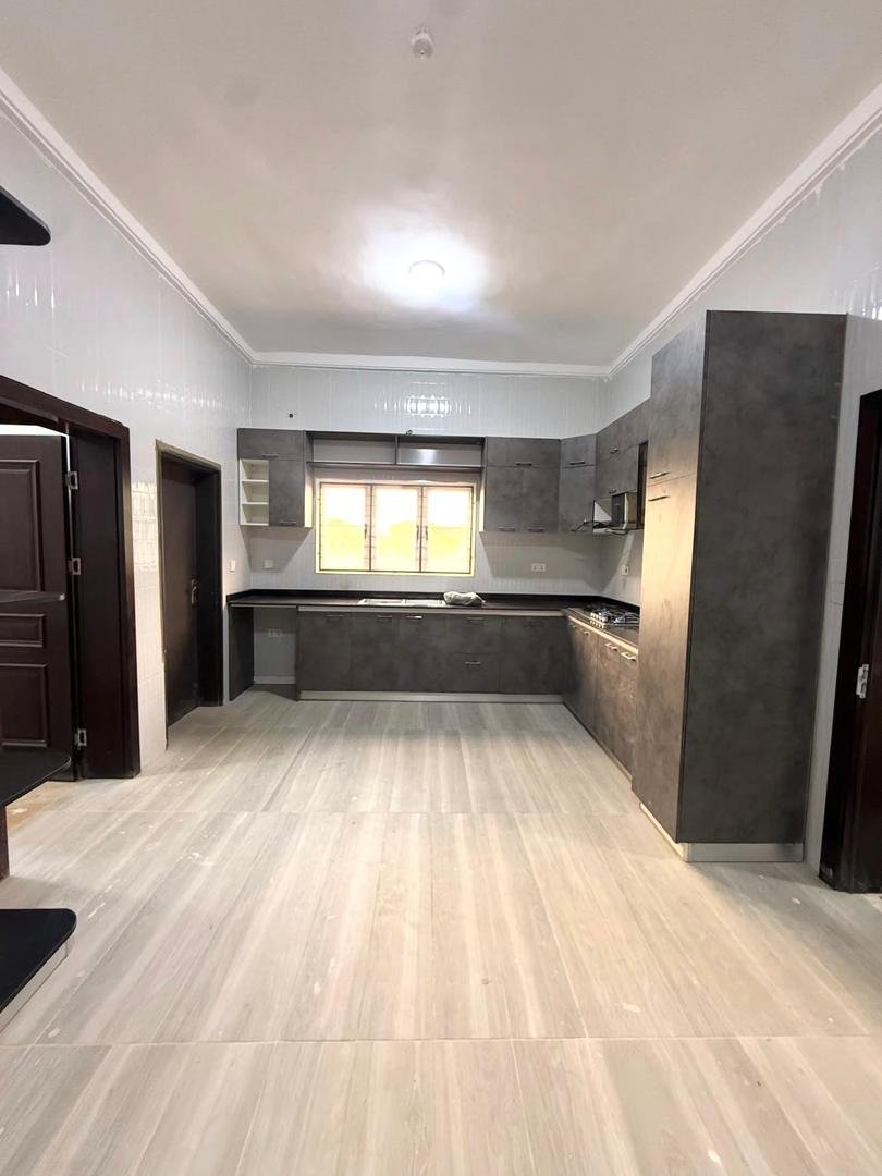 5-Bedroom Semi-Detached Duplex in Asokoro photo 10