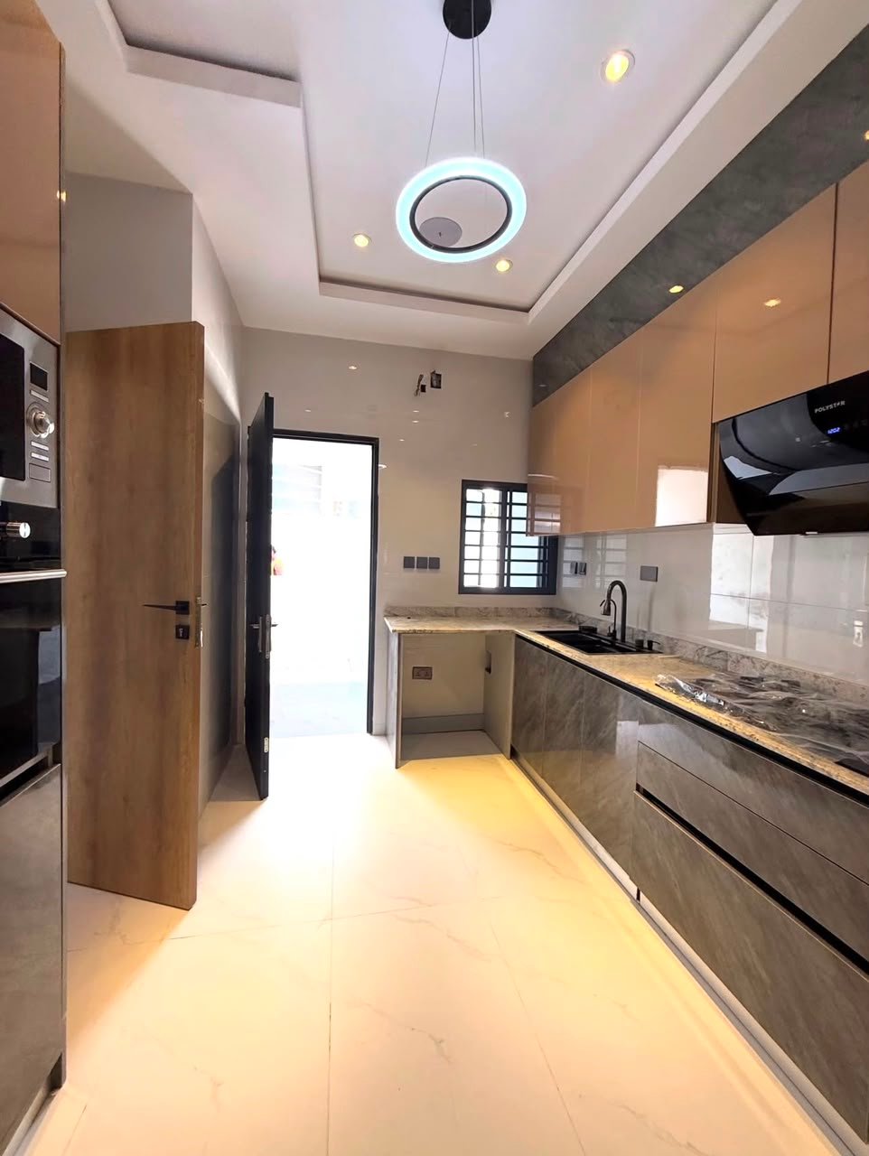 4-Bedroom Terrace in Guzape photo 4