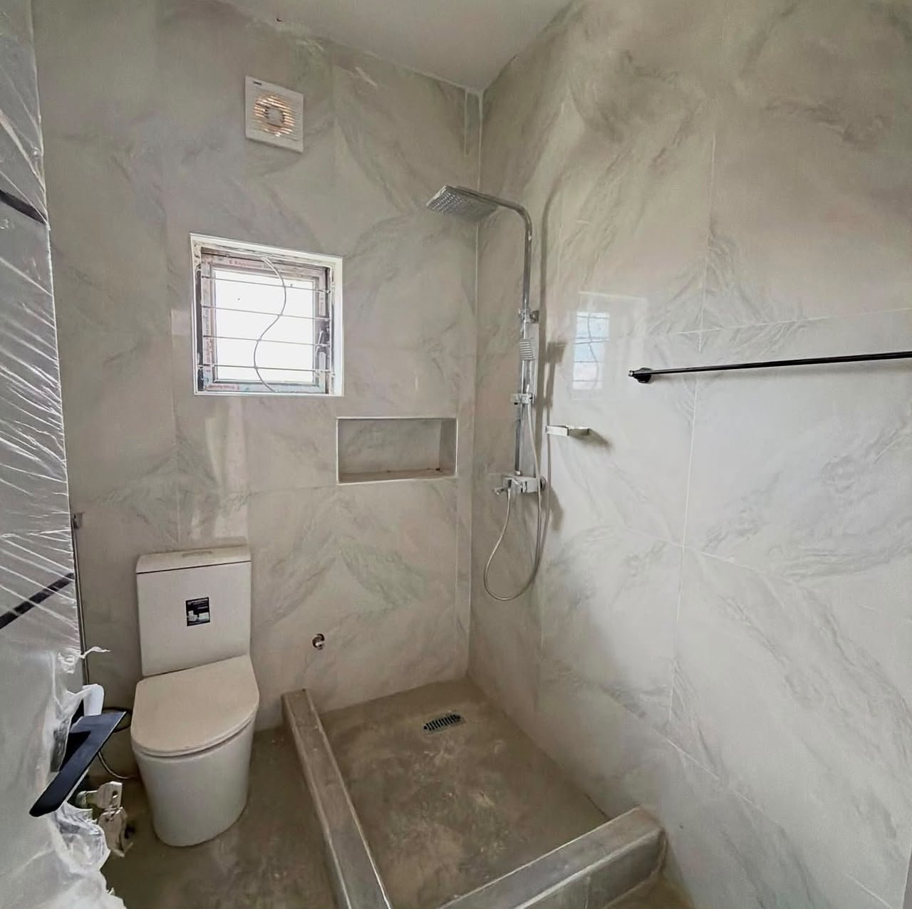 5-Bedroom Semi-Detached Duplex in NAF Valley Asokoro photo 5