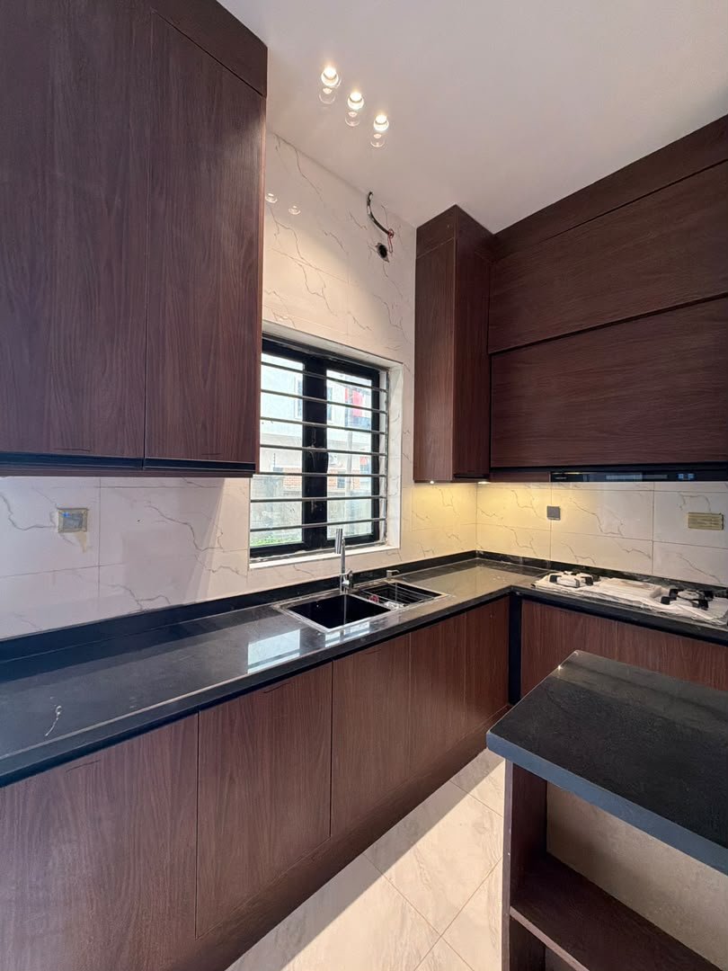 Luxury Smart 4-Bedroom Terrace Wuye photo 13