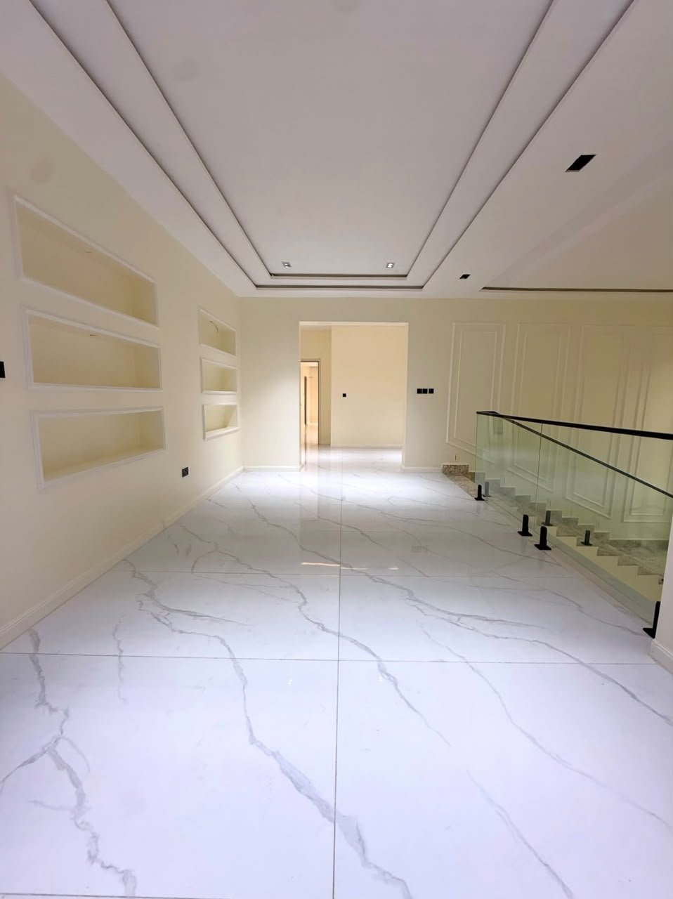 Luxury 6-Bedroom Smart Home in Katampe photo 8