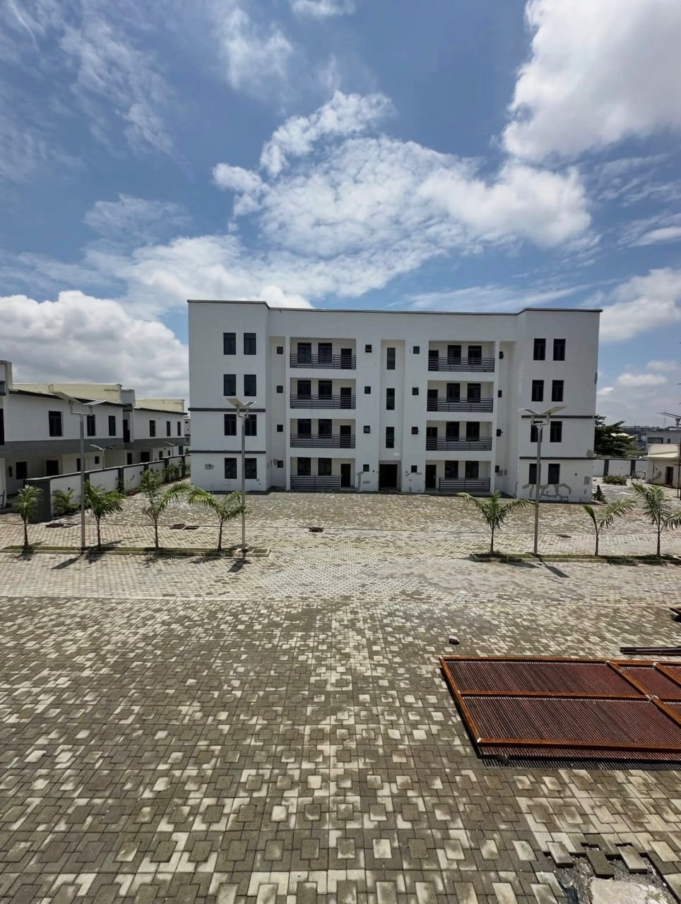 Luxury-3-Bedroom Apartment In Mabushi photo 4