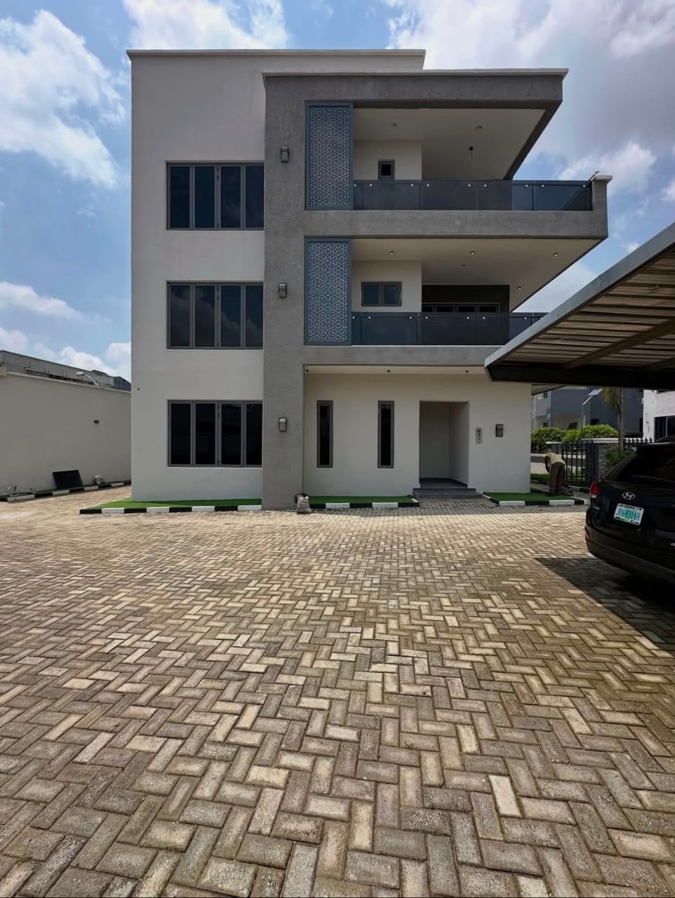 5 Bedroom Detached Duplex  in Wuye photo 2