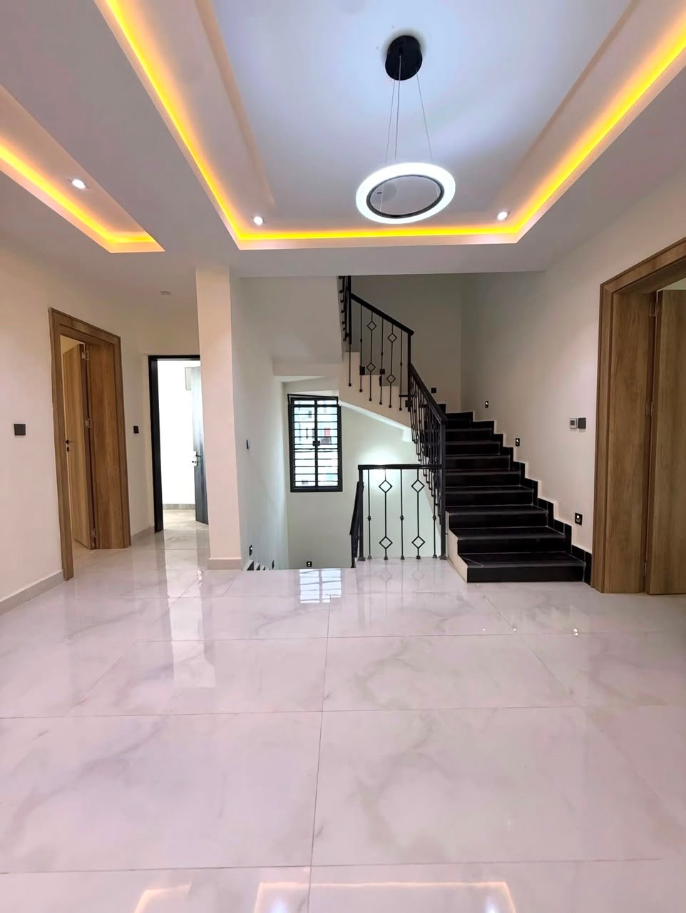 4-Bedroom Terrace in Guzape photo 7