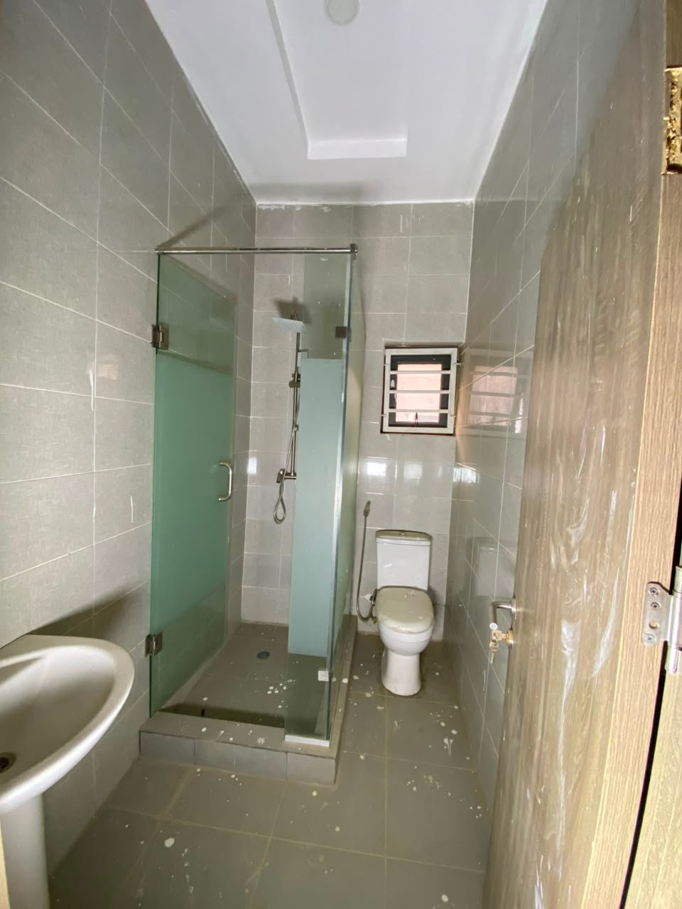 5-Bedroom Detached Duplex in Sabon-Lugbe photo 5