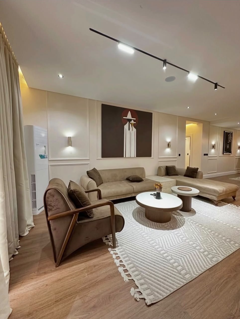 Furnished 3-Bedroom Apartment Jahi photo 4