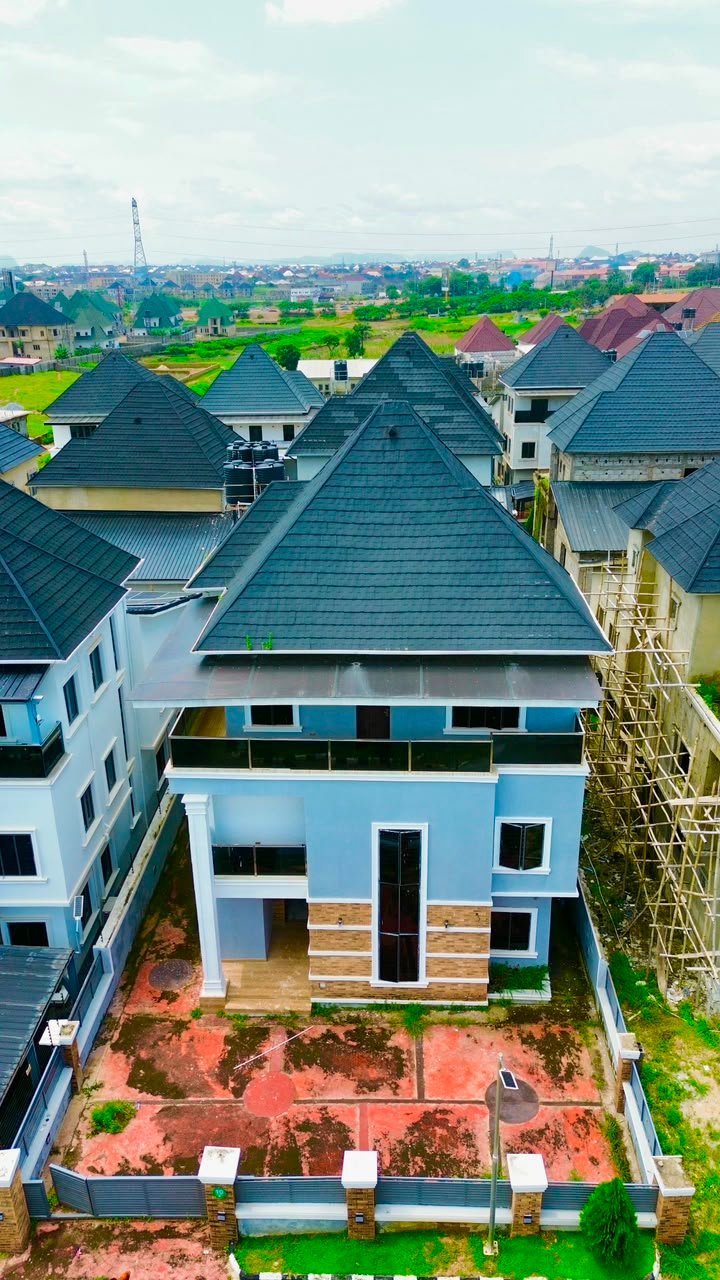5-Bedroom Detached Duplex in Sabon-Lugbe photo 3