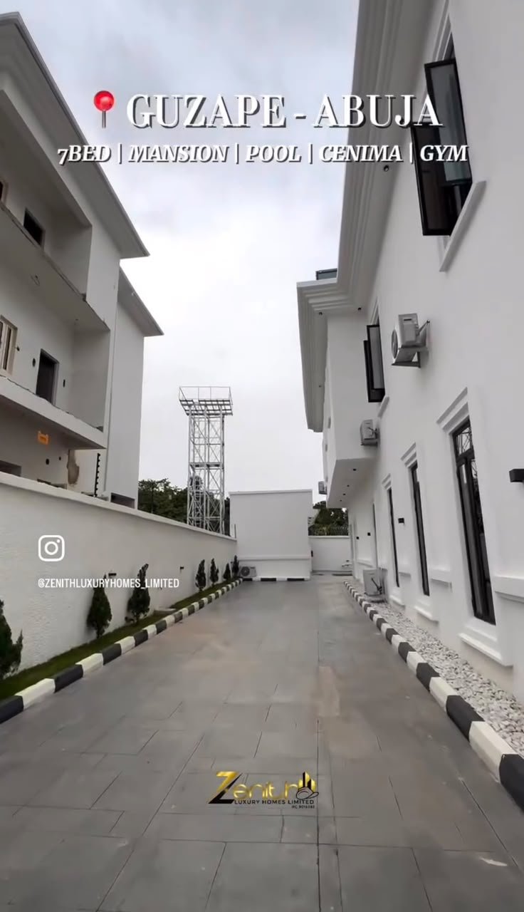 7-Bedroom Luxury Mansion photo 14