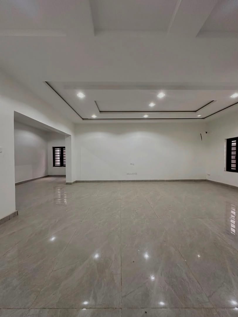 3-Bedroom Apartment in Guzape photo 2