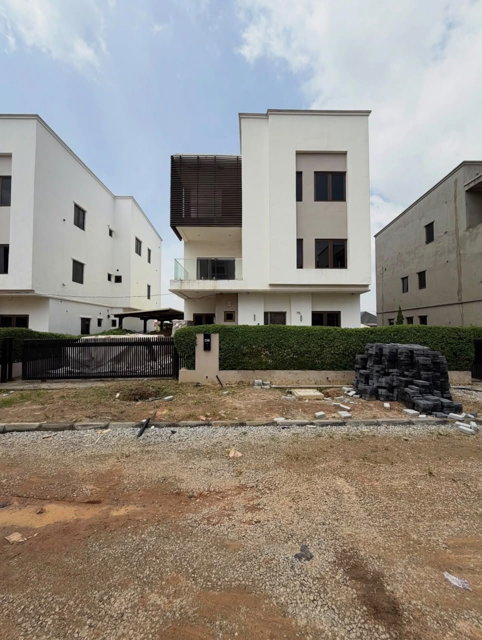 5_Bedroom Detached-Duplex Mabushi