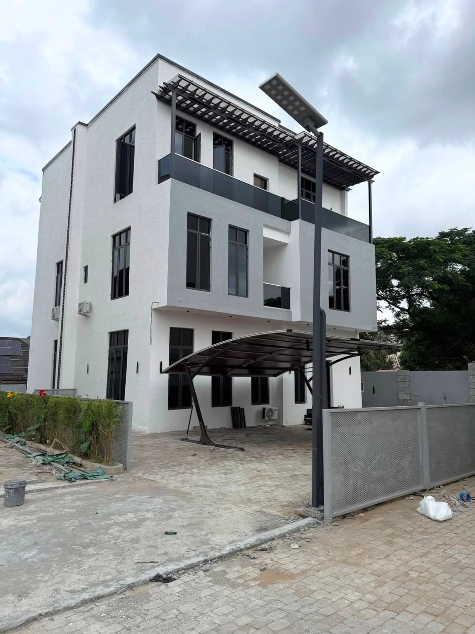 Luxury 5-Bedroom Residence in Asokoro