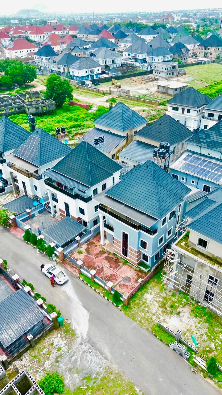 5-Bedroom Detached Duplex in Sabon-Lugbe photo 2