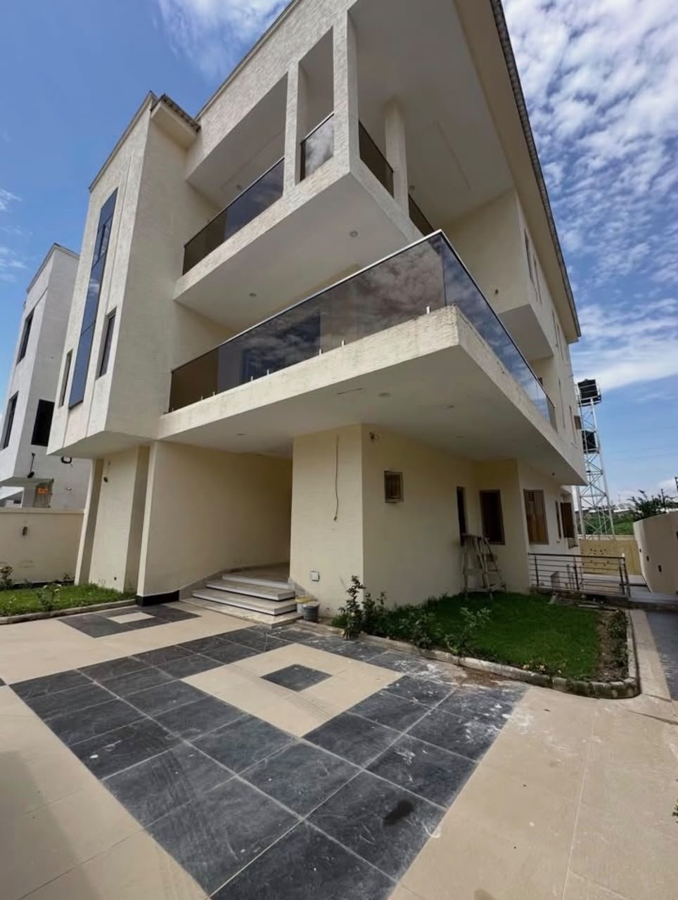 5-Bedroom Detached-Duplex Guzape photo 2