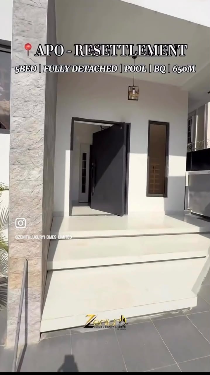 5-Bedroom Detached Duplex photo 4