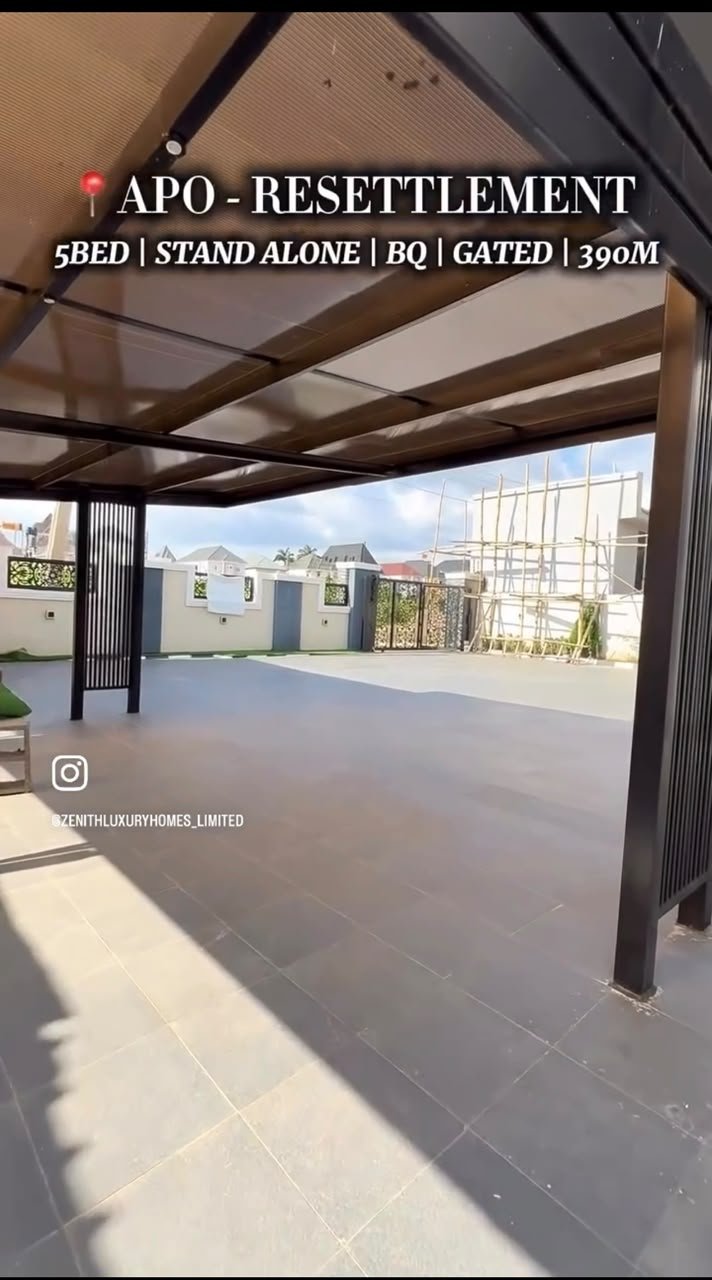 5-Bedroom Detached-Duplex Apo Resettlement photo 3
