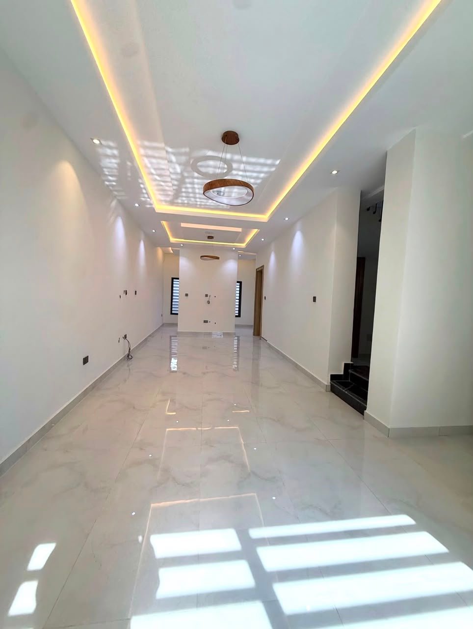 4-Bedroom Terrace in Guzape photo 5