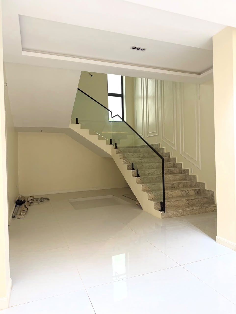 Luxury 6-Bedroom Smart Home in Katampe photo 9