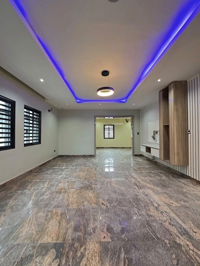 4-Bedroom Detached duplex Lokogoma photo 6