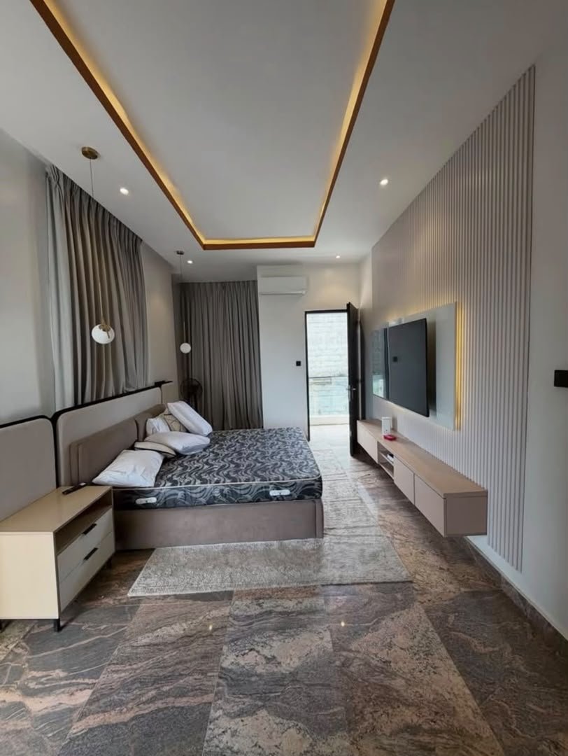 Furnished 5-Bedroom Detached-Duplex Life Camp photo 14