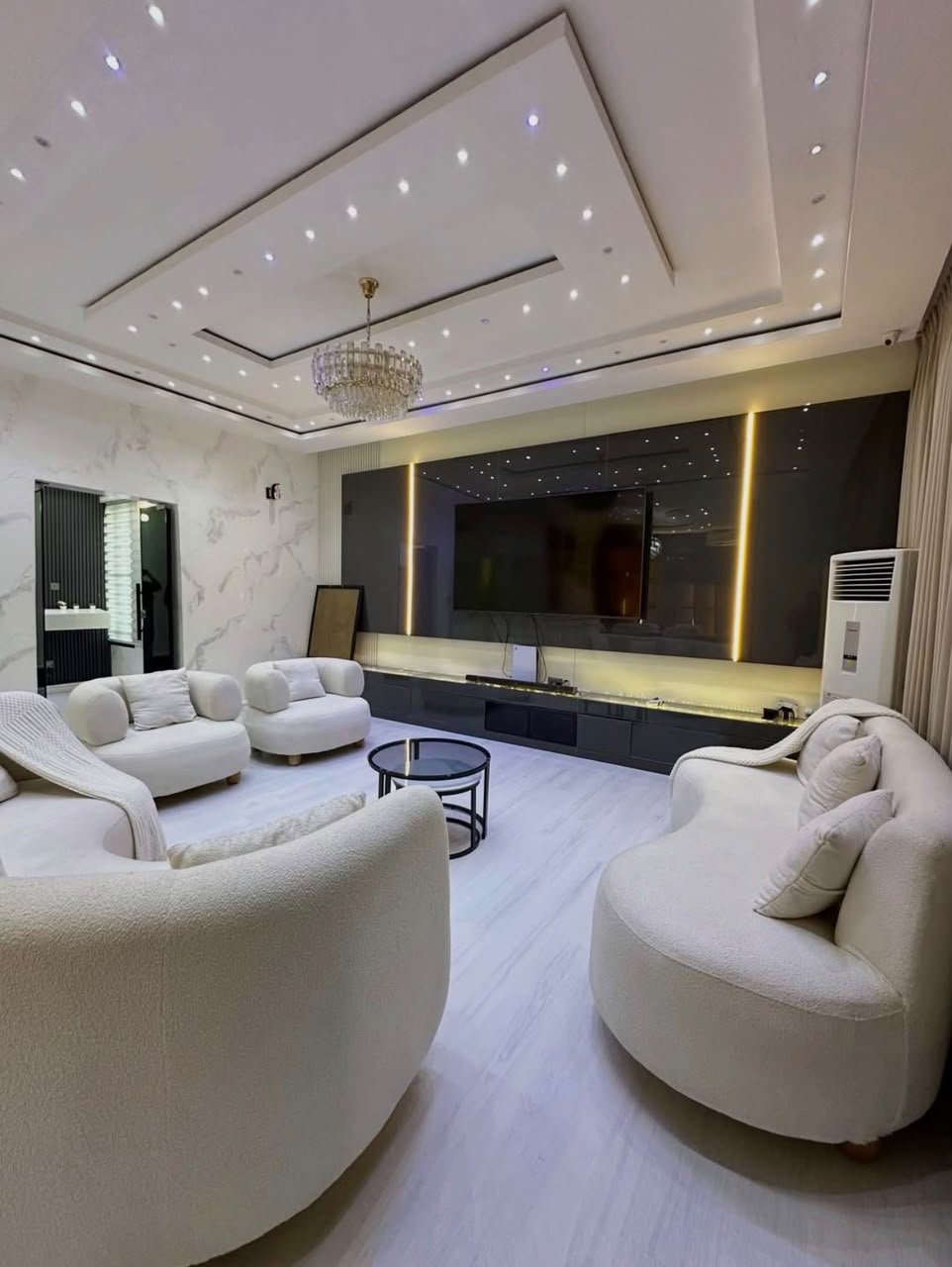 Furnished 4-Bedroom Detached Duplex Lugbe photo 4