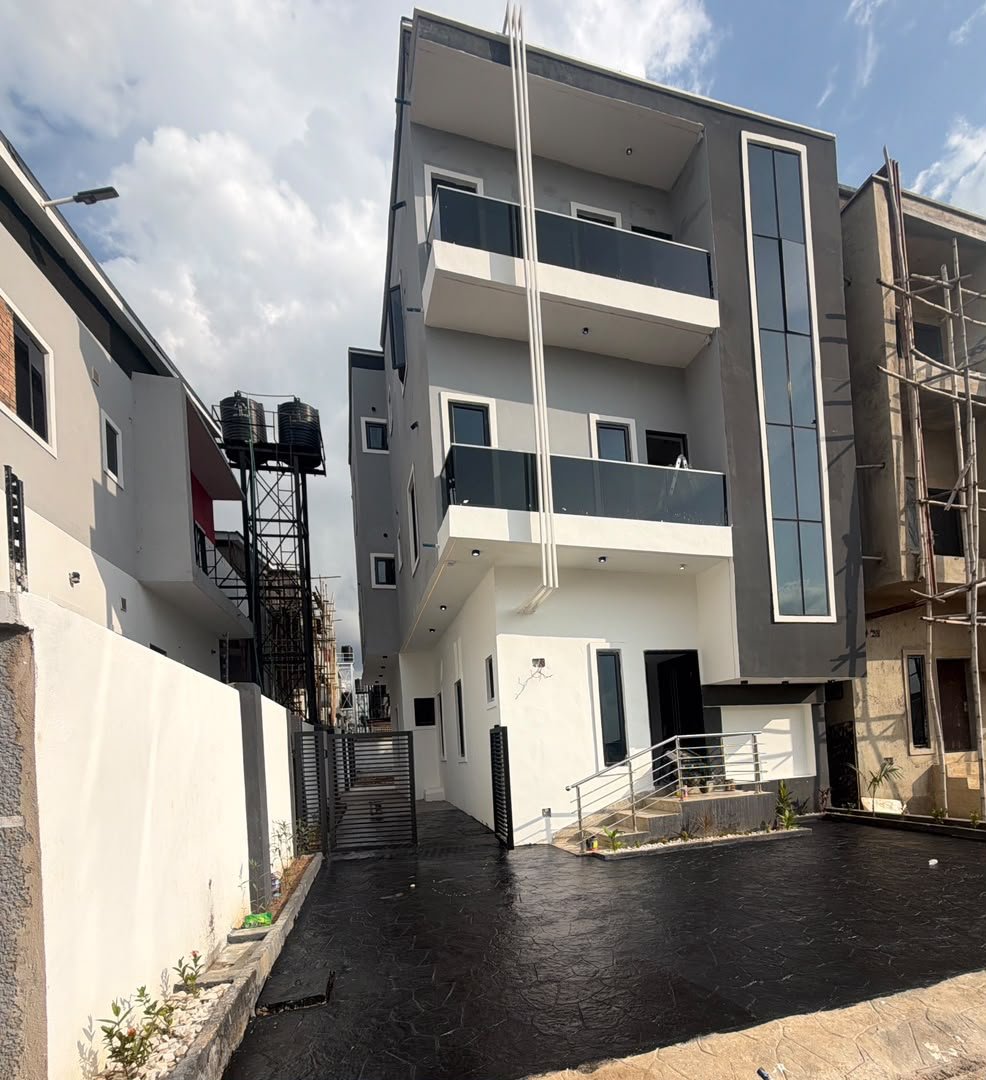 Luxury Smart 4-Bedroom Terrace Wuye