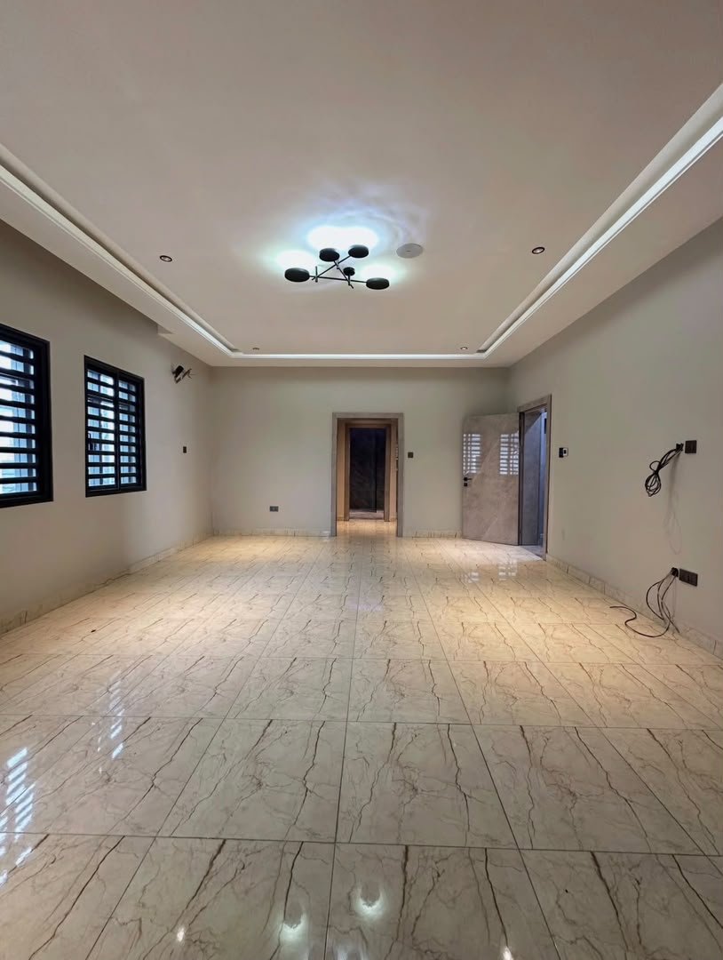 4-Bedroom Detached duplex Lokogoma photo 8
