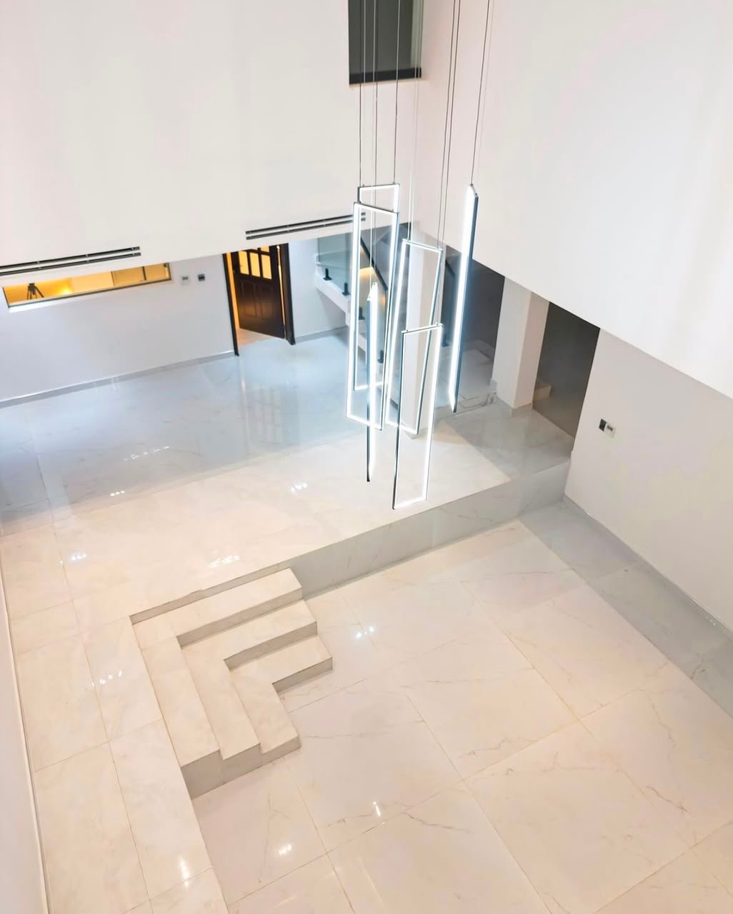 4-Bedroom Maisonette Penthouse in Wuye photo 3