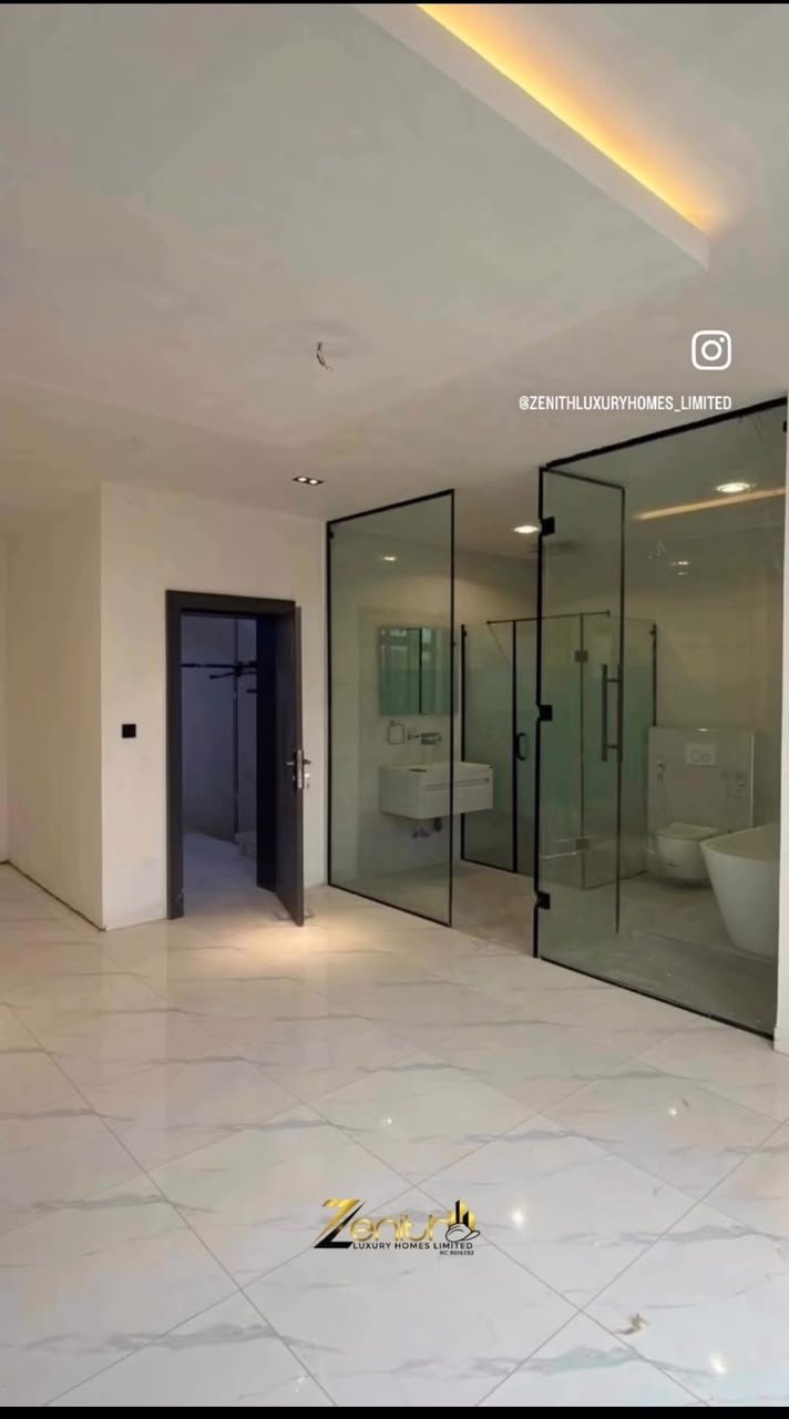 4-Bedroom Terrace Duplex photo 6