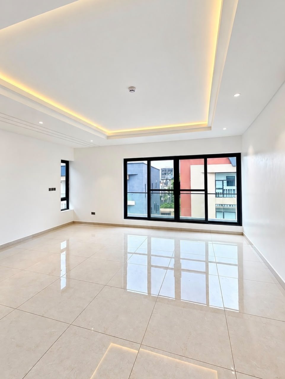 6-Bedroom Detached Duplex in Katampe photo 5