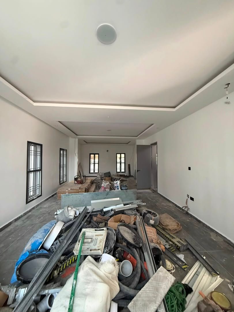 Luxury 7 Bedroom Detached Duplex photo 3