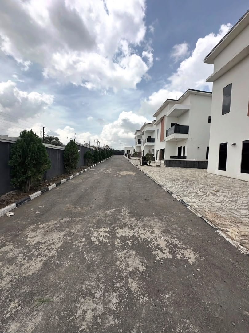 4-Bedroom Detached Duplex Gaduwa photo 3