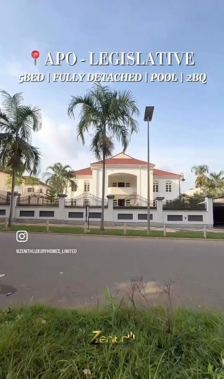 5 Bedroom Duplex with 2-Bedroom BQ