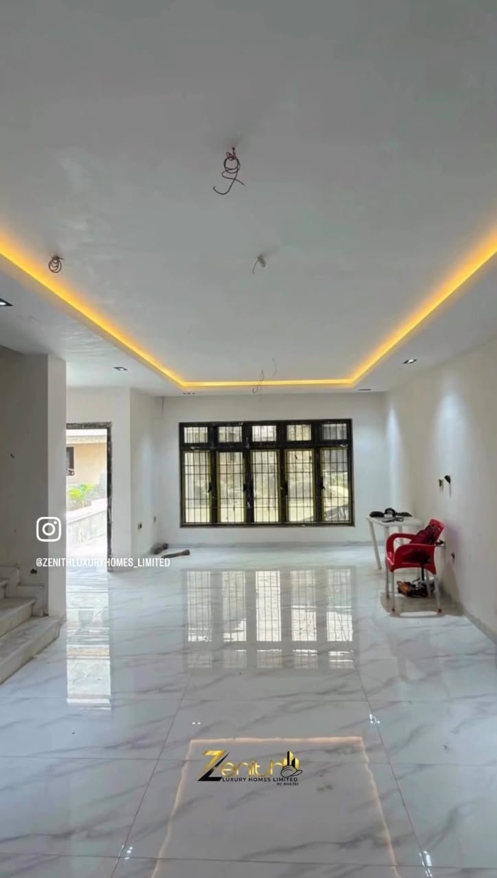 4-Bedroom Terrace Duplex photo 4
